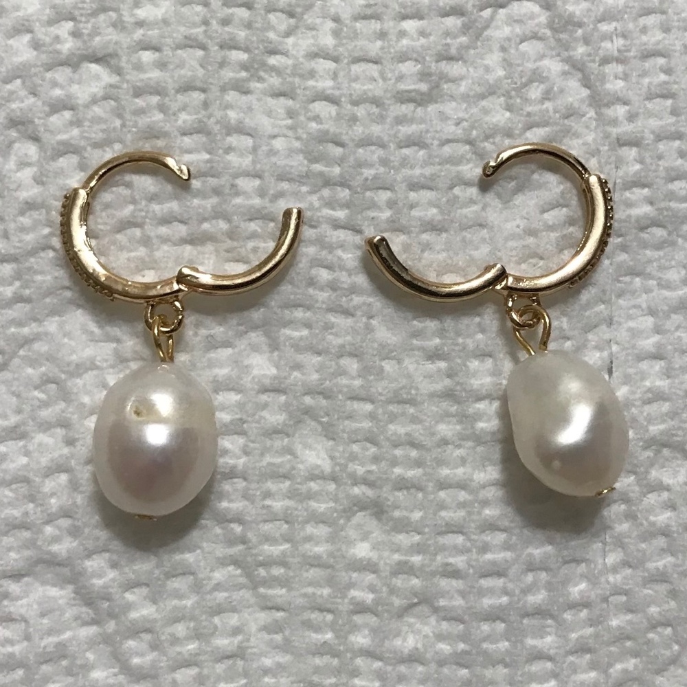 Kate Middleton Handmade Replica Earrings, Gold Rhinestone Hoops & Real Pearls - Picture 11 of 13